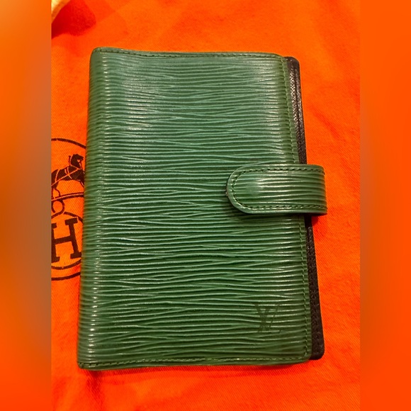Louis Vuitton Accessories - Authentic Louis Vuitton Agenda Epi Green